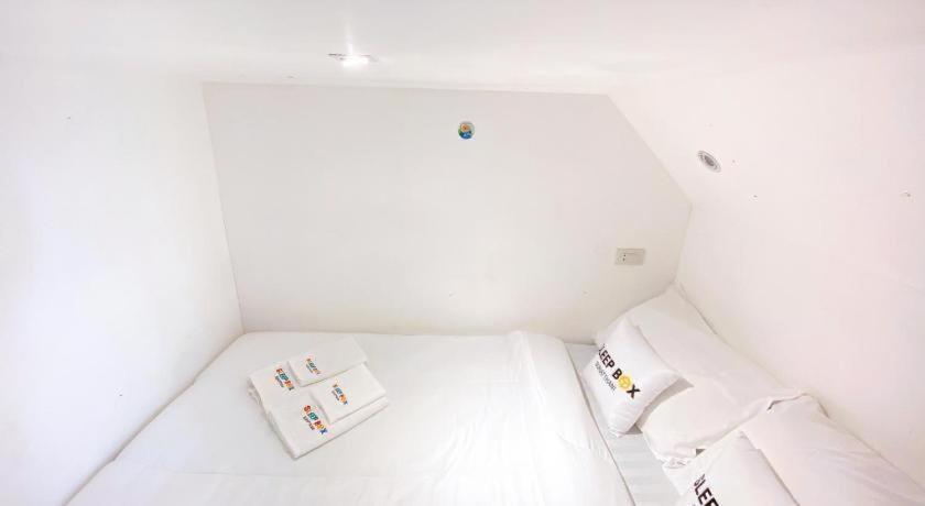 Sleepbox Hostel Suratthani Surat Thani Exterior foto